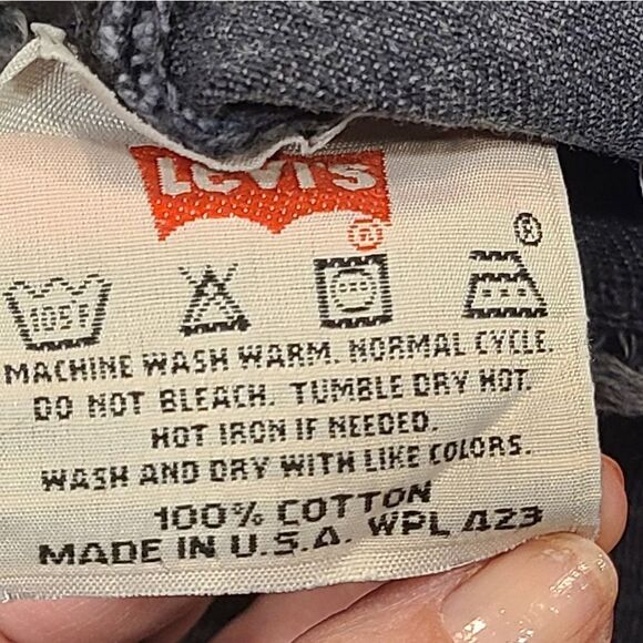 Vintage Levi's Gray Cutoff Button Fly Frayed Denim Shorts Made in the USA | 32 - Picture 6 of 11